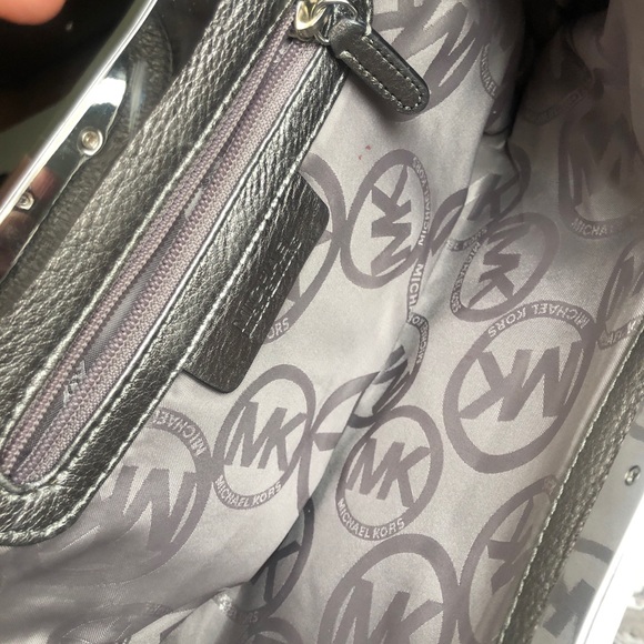 Metallic Clutch - Picture 2 of 3